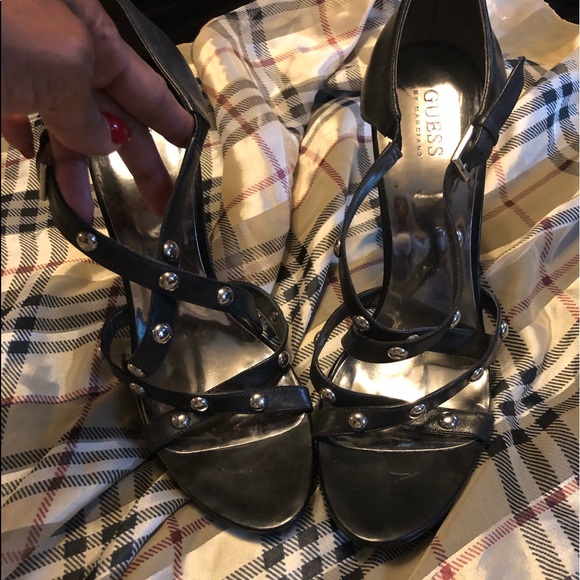 Black studded pumps with straps. - Picture 3 of 5